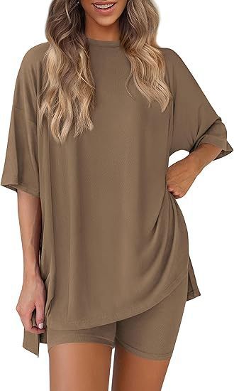 Women's Athleisure Two-Piece Set – Oversized Top & Biker Shorts, Perfect for Lounge, Gym & Casual Outings