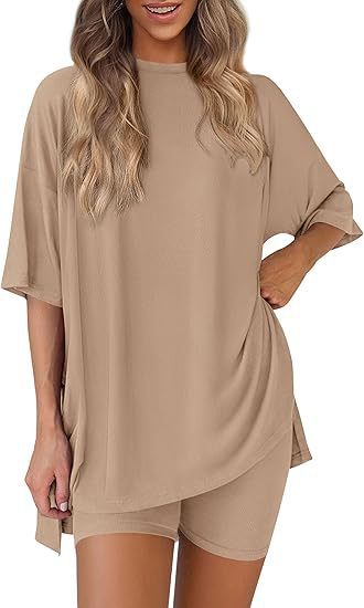 Women's Athleisure Two-Piece Set – Oversized Top & Biker Shorts, Perfect for Lounge, Gym & Casual Outings